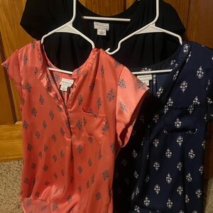 Liz Claiborne Coral and Navy Patterned Blouses & Solid Black Blouse